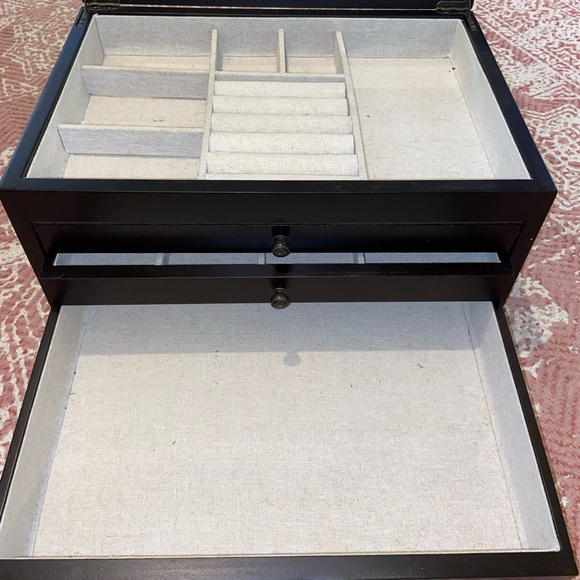 Jewelry Box - Picture 5 of 14